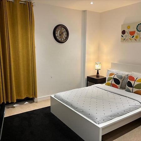 Modern En-Suite Room And Self Catering In London Kültér fotó
